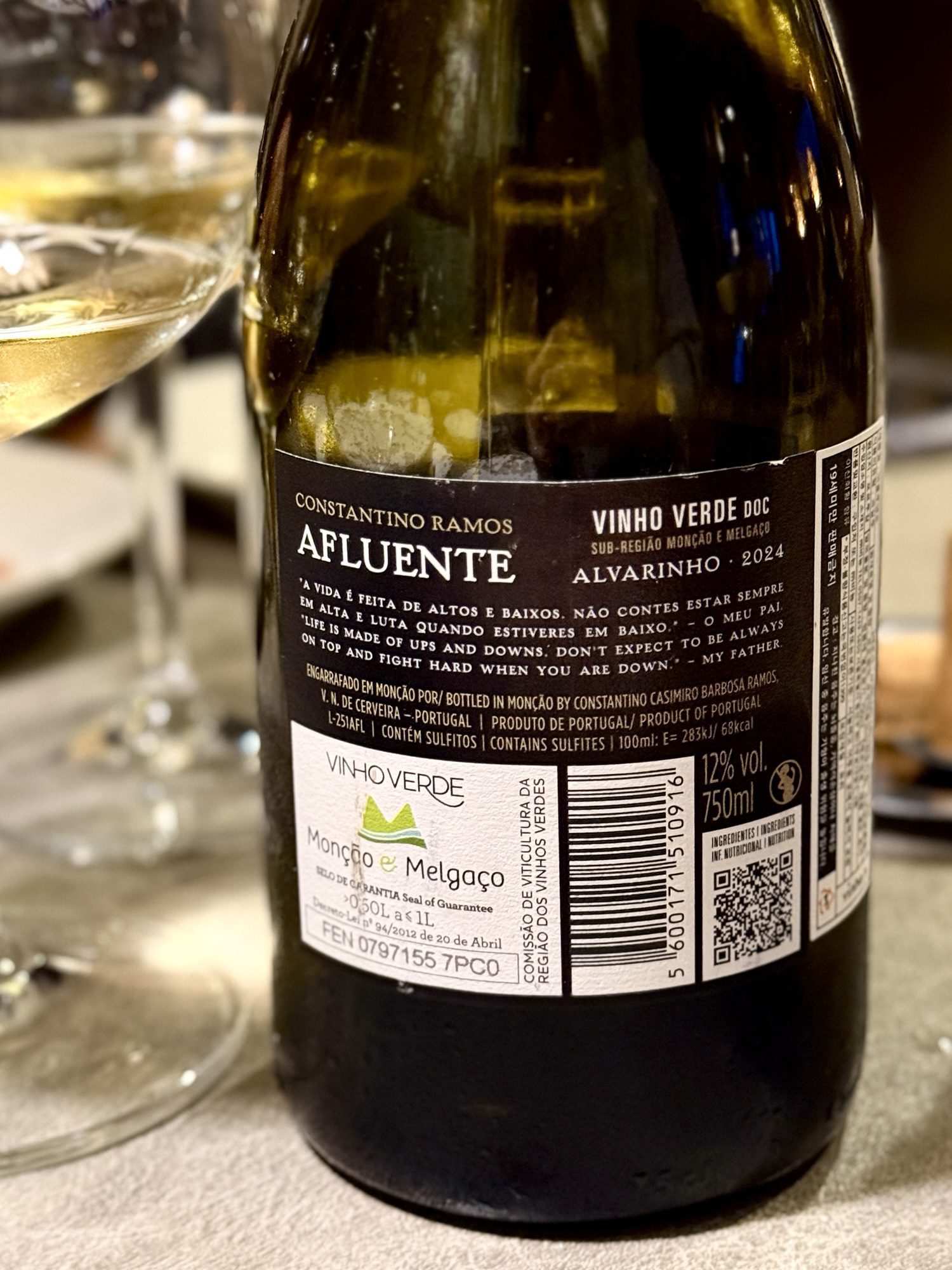 afluente-alvarinho-아플루엔테알바리뉴-2024-back